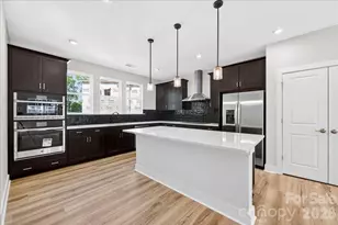 6022 Pivot Ct, Charlotte, NC 28205 - Photo 11