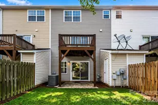 10519 Yellow Rose Ln, Charlotte, NC 28269 - Photo 19