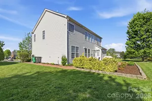10122 Whiteburn Ct, Charlotte, NC 28278 - Photo 37