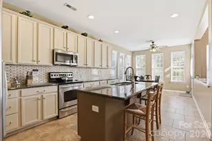 10122 Whiteburn Ct, Charlotte, NC 28278 - Photo 19