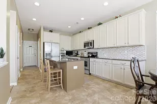 10122 Whiteburn Ct, Charlotte, NC 28278 - Photo 17