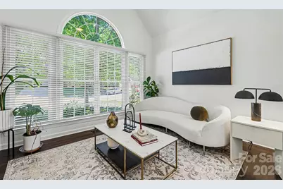 6213 Knightsgate Court, Charlotte, NC 28269 - Photo 3