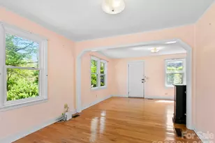 203 Dundee St, Hendersonville, NC 28791 - Photo 9