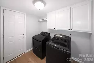 8700 Heather View Ct, Charlotte, NC 28216 - Photo 25