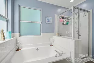 8700 Heather View Ct, Charlotte, NC 28216 - Photo 21