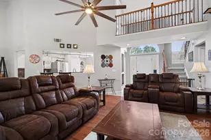 8700 Heather View Ct, Charlotte, NC 28216 - Photo 5