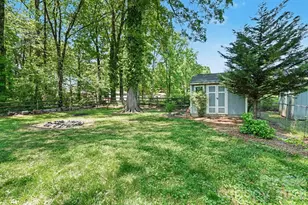 8700 Heather View Ct, Charlotte, NC 28216 - Photo 29
