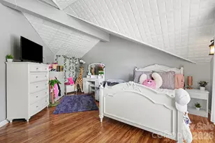 8700 Heather View Ct, Charlotte, NC 28216 - Photo 19