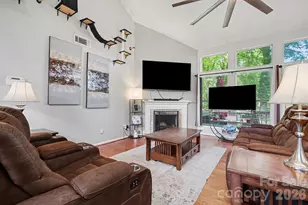 8700 Heather View Ct, Charlotte, NC 28216 - Photo 3