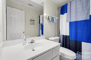 8700 Heather View Ct, Charlotte, NC 28216 - Photo 23