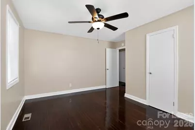 1011 Lomond Avenue, Charlotte, NC 28206 - Photo 11