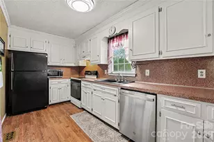 1451 31st St Pl NE, Conover, NC 28613 - Photo 13