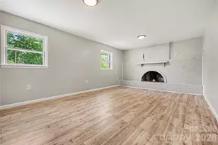 5439 Kerry Ln, Charlotte, NC 28215 - Photo 7