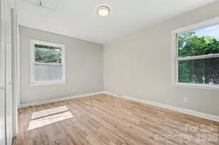 5439 Kerry Ln, Charlotte, NC 28215 - Photo 21