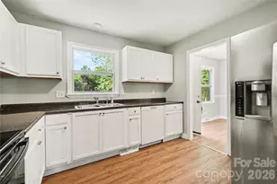 5439 Kerry Ln, Charlotte, NC 28215 - Photo 13