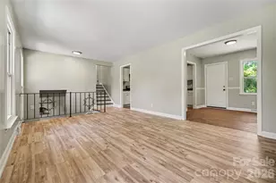 5439 Kerry Ln, Charlotte, NC 28215 - Photo 11