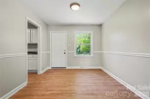 5439 Kerry Ln, Charlotte, NC 28215 - Photo 15
