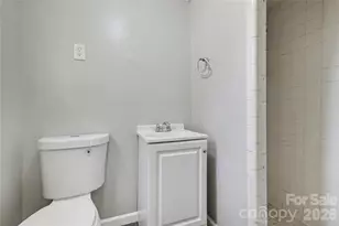 5439 Kerry Ln, Charlotte, NC 28215 - Photo 25