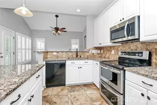 1804 Robinwood Village Dr, Gastonia, NC 28054 - Photo 11
