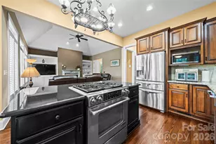 2378 Woodridge Dr, Fort Mill, SC 29715 - Photo 11