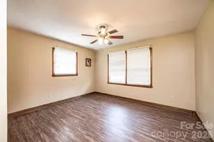 1250 21st Ave NE, Hickory, NC 28601 - Photo 19