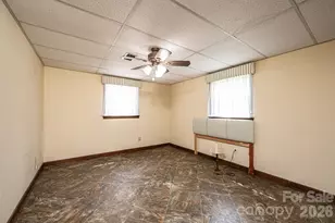 1250 21st Ave NE, Hickory, NC 28601 - Photo 33