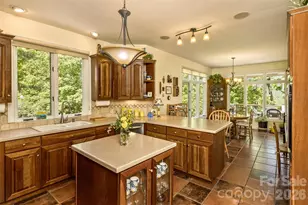 25 Windsong Dr, Fairview, NC 28730 - Photo 11