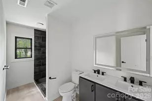 3801 Woodleaf Rd, Charlotte, NC 28205 - Photo 5