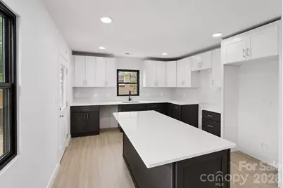 3801 Woodleaf Road, Charlotte, NC 28205 - Photo 3