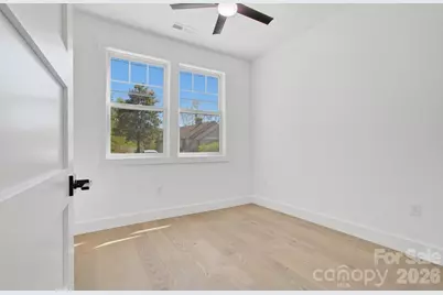 615 W Allen Street, Hendersonville, NC 28739 - Photo 29