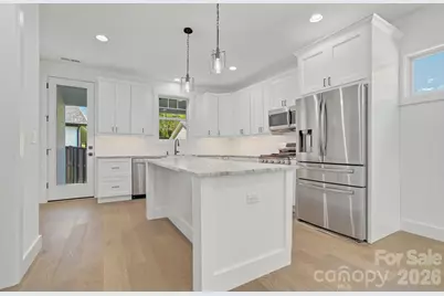 615 W Allen Street, Hendersonville, NC 28739 - Photo 9