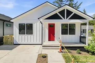 615 W Allen St, Hendersonville, NC 28739 - Photo 7