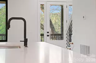 213 New Stock Rd, Asheville, NC 28804 - Photo 7