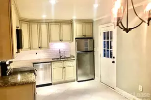 544 Manhasset Rd, Charlotte, NC 28209 - Photo 7