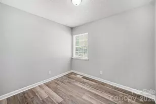 2612 Dundeen St, Charlotte, NC 28216 - Photo 15