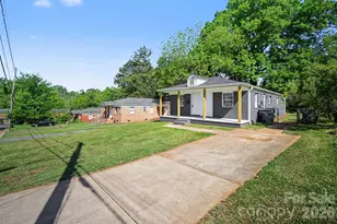 2612 Dundeen St, Charlotte, NC 28216 - Photo 3