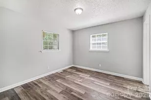 2612 Dundeen St, Charlotte, NC 28216 - Photo 19