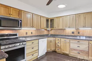 927 Ladson Rd, Mills River, NC 28759 - Photo 5