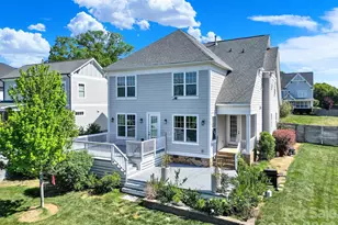 532 Melbourne Ct, Charlotte, NC 28209 - Photo 35