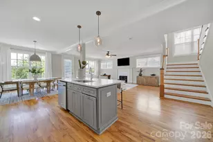 532 Melbourne Ct, Charlotte, NC 28209 - Photo 9