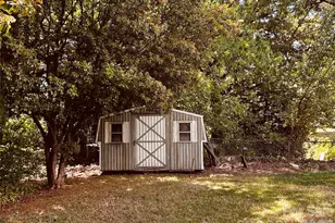 2525 13th Ave SW, Hickory, NC 28602 - Photo 17