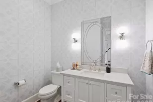 320 Plantation Pl, Charlotte, NC 28209 - Photo 21