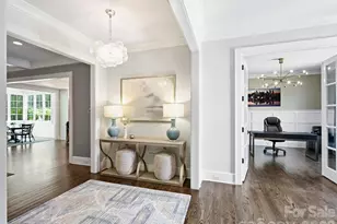 320 Plantation Pl, Charlotte, NC 28209 - Photo 5
