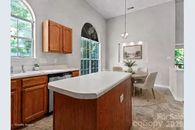 11823 Harris Ridge Drive, Charlotte, NC 28269 - Photo 9
