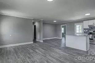 910 E 6th Ave, Gastonia, NC 28054 - Photo 7