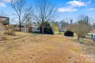 24 W Berkley St, Granite Falls, NC 28630 - Photo 27