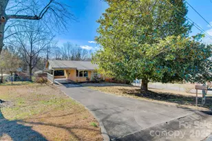 24 W Berkley St, Granite Falls, NC 28630 - Photo 3