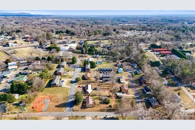 24 W Berkley Street, Granite Falls, NC 28630 - Photo 33