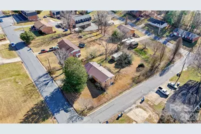 24 W Berkley Street, Granite Falls, NC 28630 - Photo 29