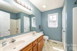 2000 Summerfield Cir, Conover, NC 28613 - Photo 15